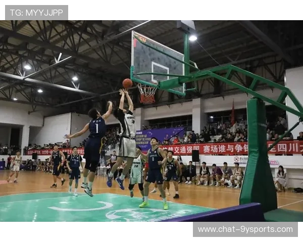 中国篮球联赛激战正酣 四强争夺战引发球迷热议